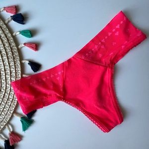 Victoria's Secret Lace-Trim No-Show Thong Panty Hottie Pink XS NEW